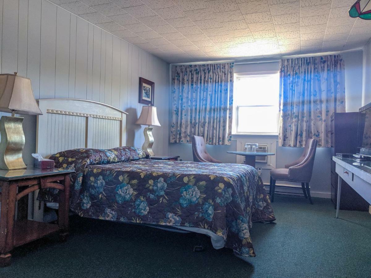 Skyline Motel フレデリクトン エクステリア 写真